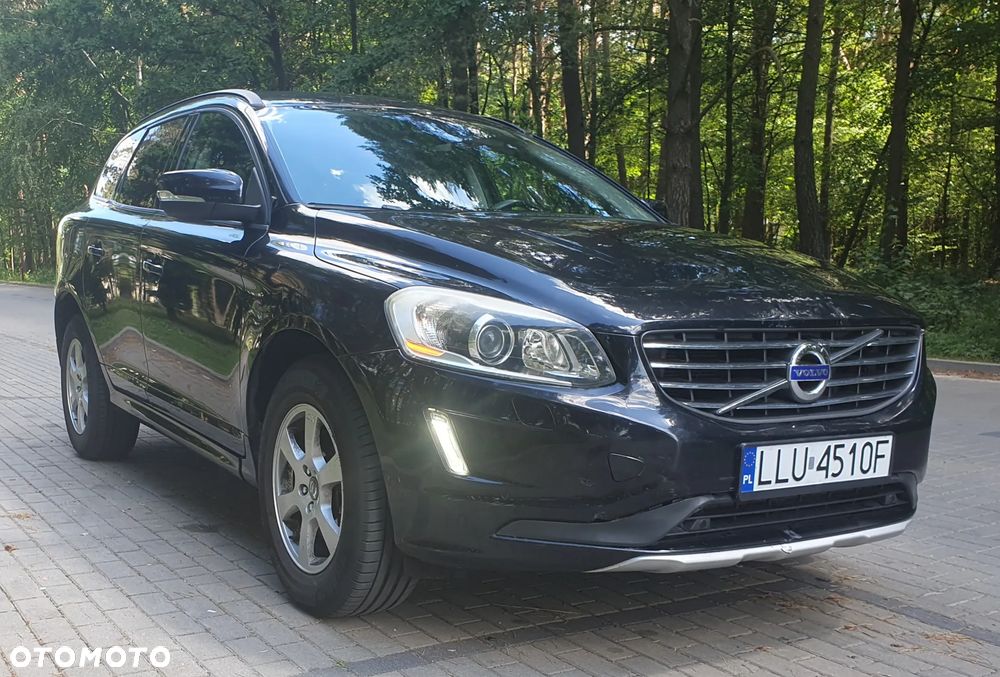 Volvo XC 60 D4 AWD Geartronic Momentum - 2