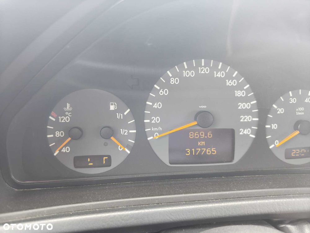 Mercedes-Benz CLK - 6