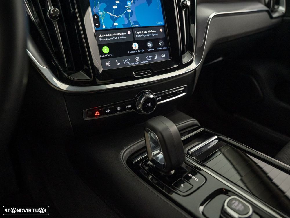 Volvo V60 2.0 T6 AWD TE Essential - 27