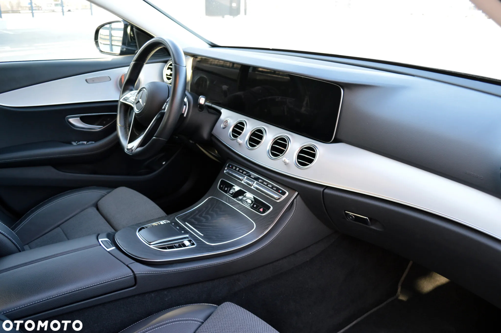 Mercedes-Benz Klasa E 220 d 4Matic 9G-TRONIC Avantgarde - 13