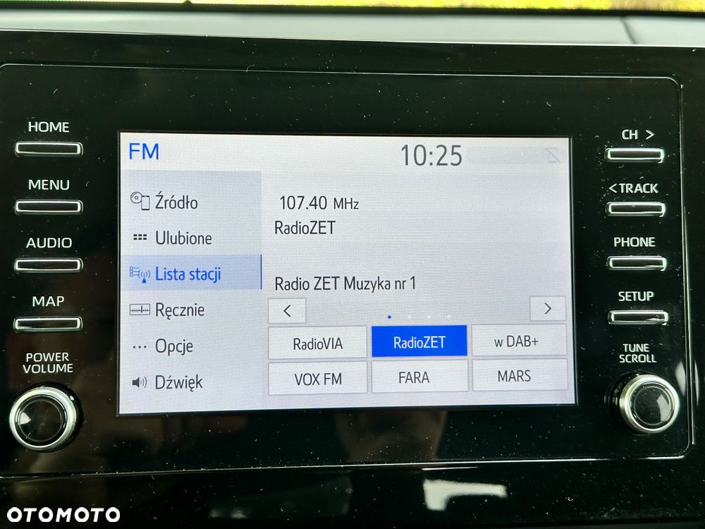 Toyota Camry 2.5 Hybrid Comfort CVT - 21