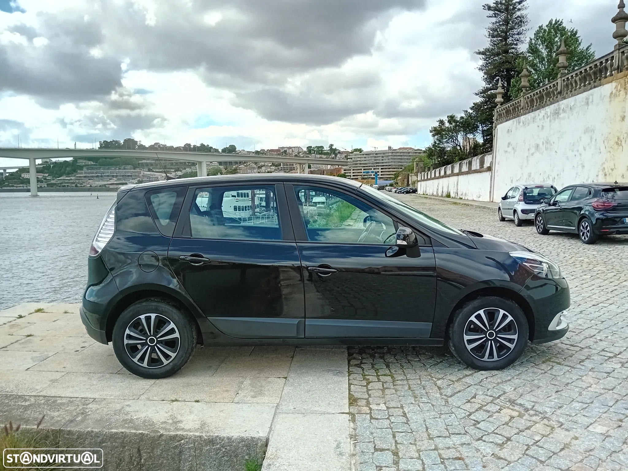 Renault Scénic 1.5 dCi Dynamique S - 17