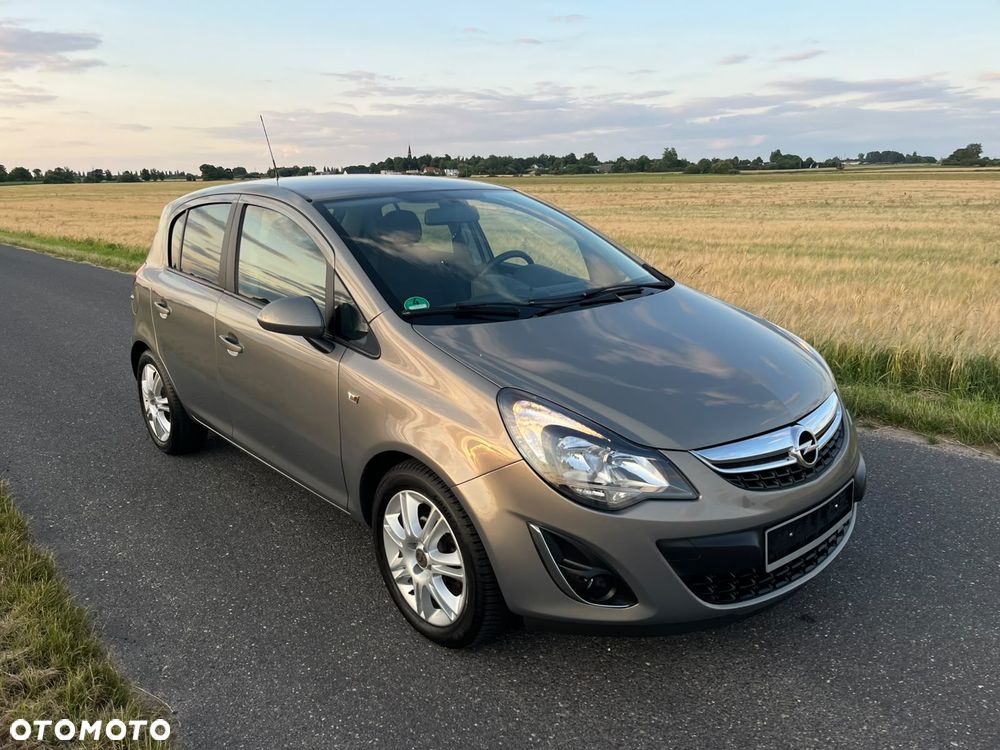 Opel Corsa 1.2 16V Color Edition - 2