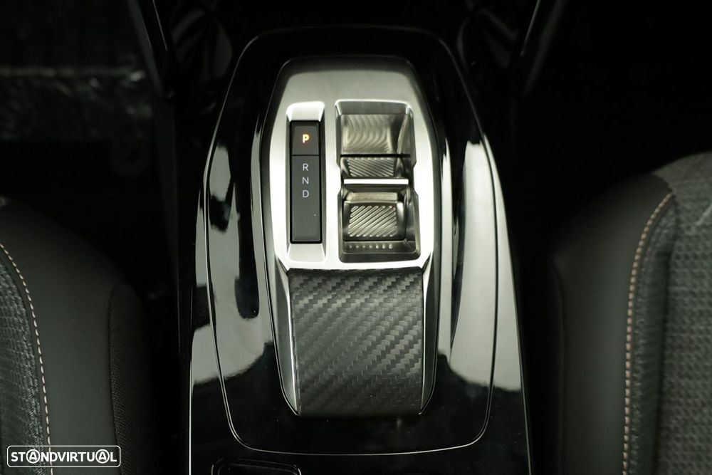Peugeot 208 1.2 Hybrid Allure e-DCS6 — fotografia 13