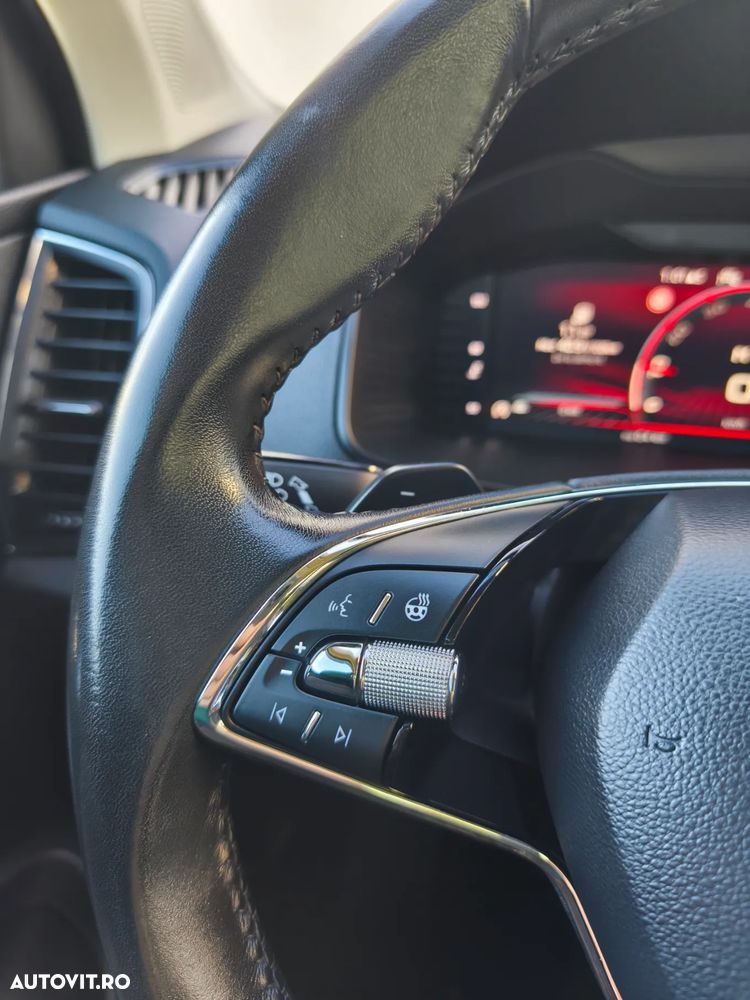 Skoda Karoq 2.0 TDI SCR 4x4 DSG Style - 28