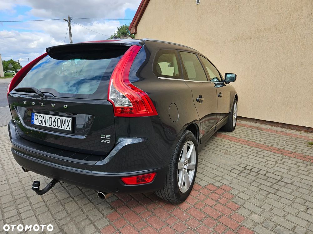 Volvo XC 60 D5 AWD Geartronic Summum - 9