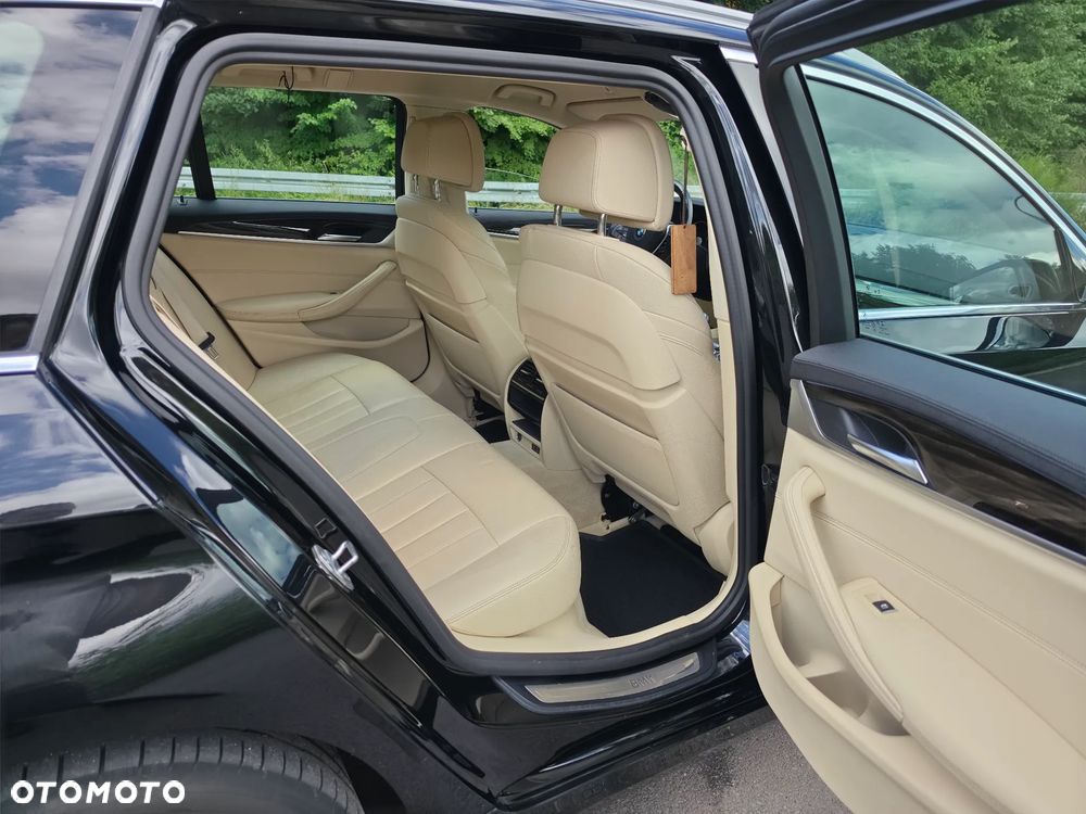 BMW Seria 5 520d Luxury Line - 24