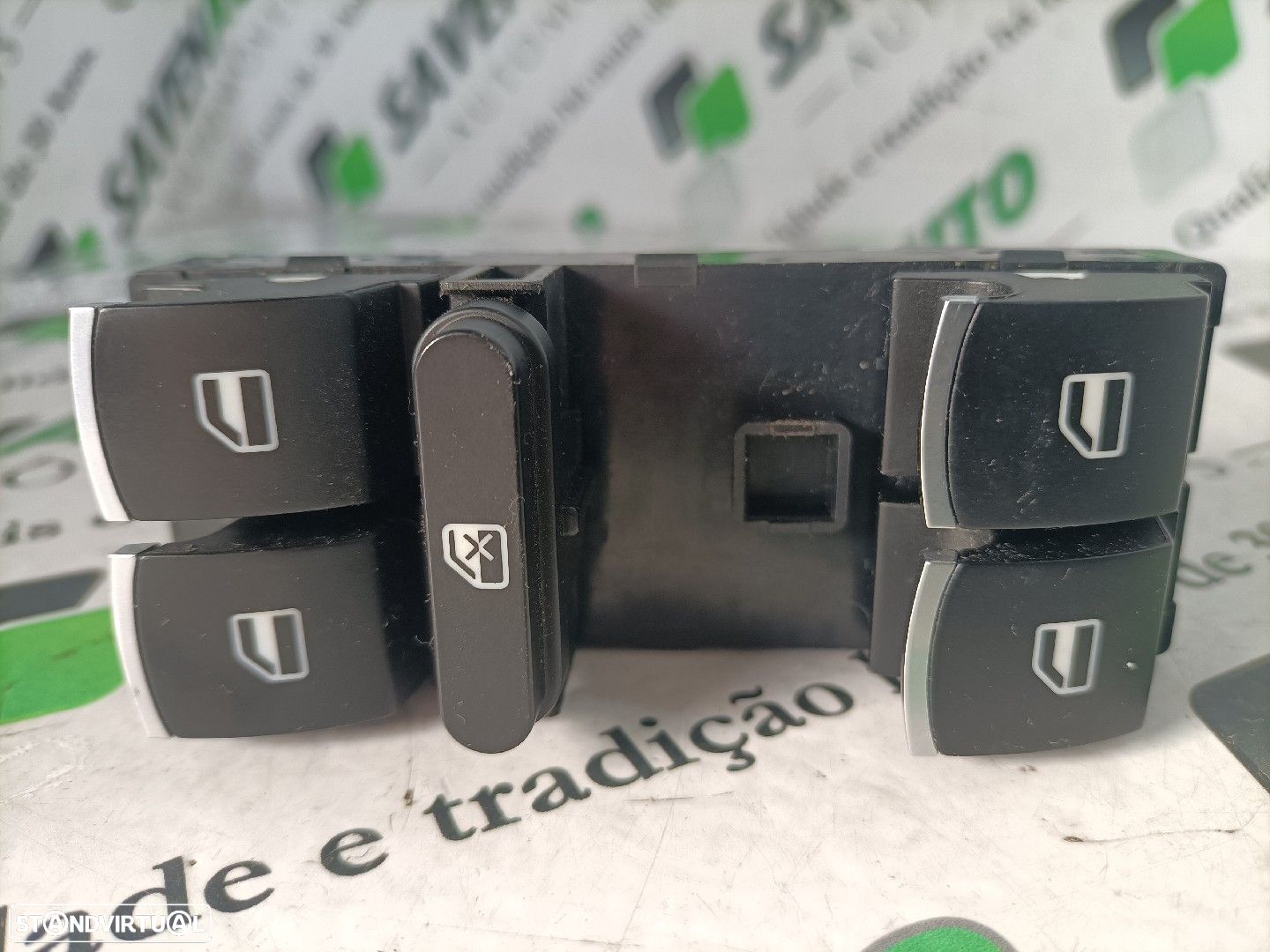 Botão / Botões / Comutador Vidro Esq Volkswagen Golf Vi (5K1) - 1