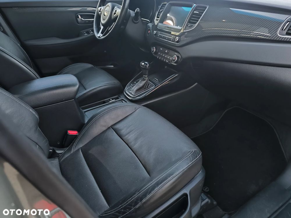 Kia Carens 1.7 CRDi Business Line 7os 7DCT - 18