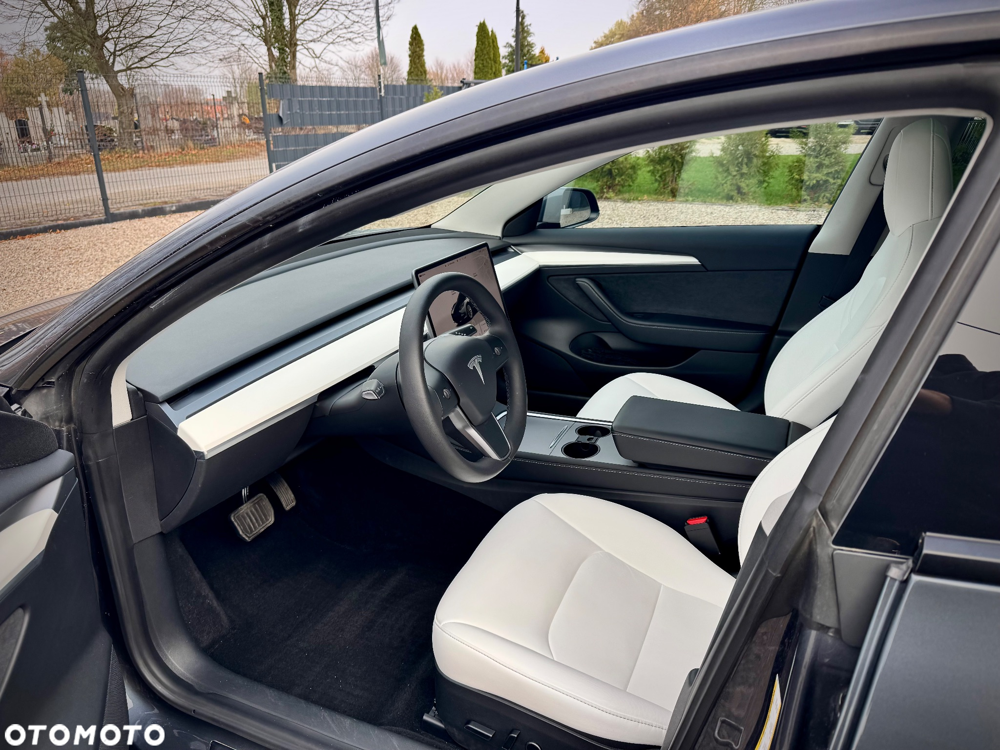 Tesla Model 3 - 14