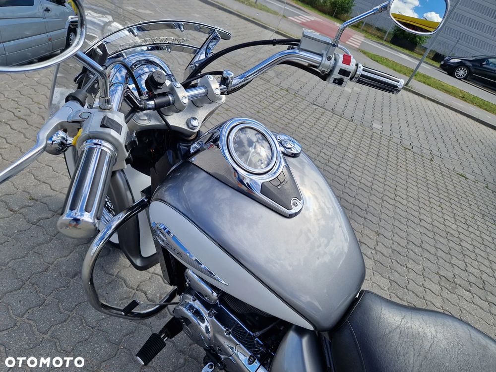 Suzuki VL 800 Volusia - Boulevard C50 - 9