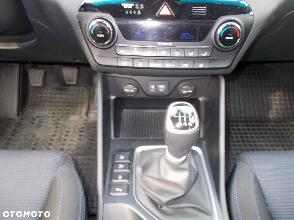 Hyundai Tucson - 8