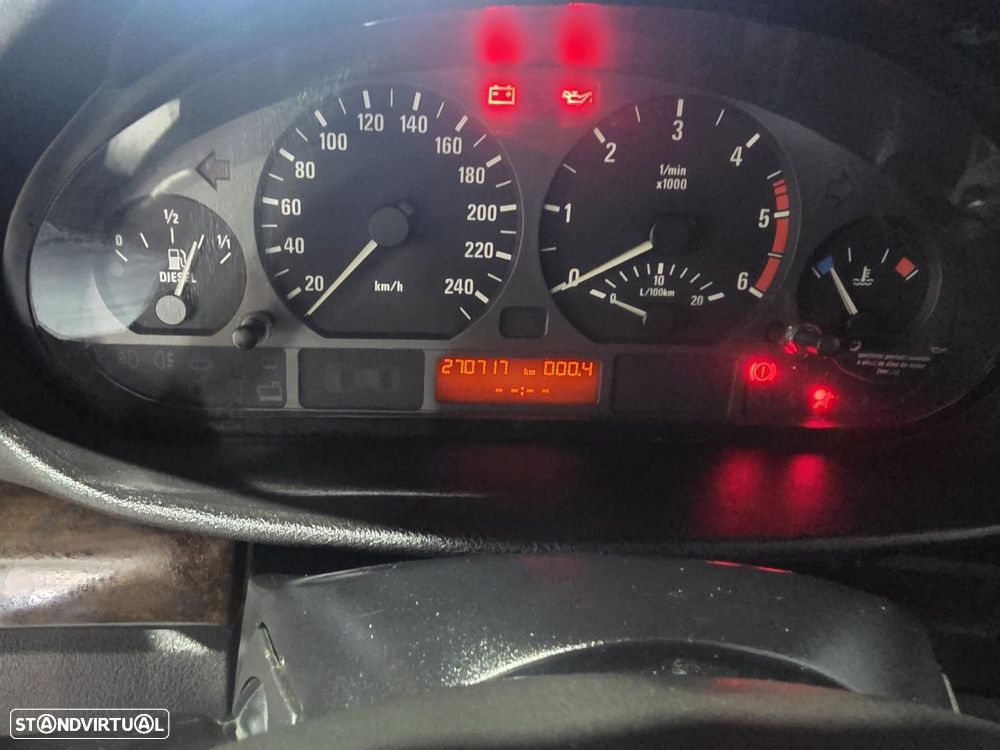 BMW 320 d Touring - 11