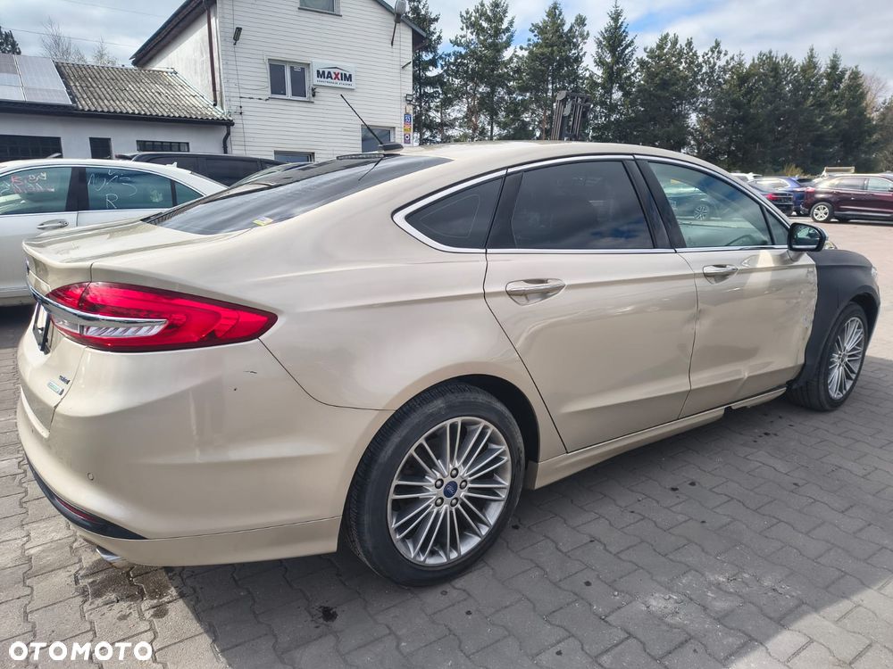 Ford Fusion - 1