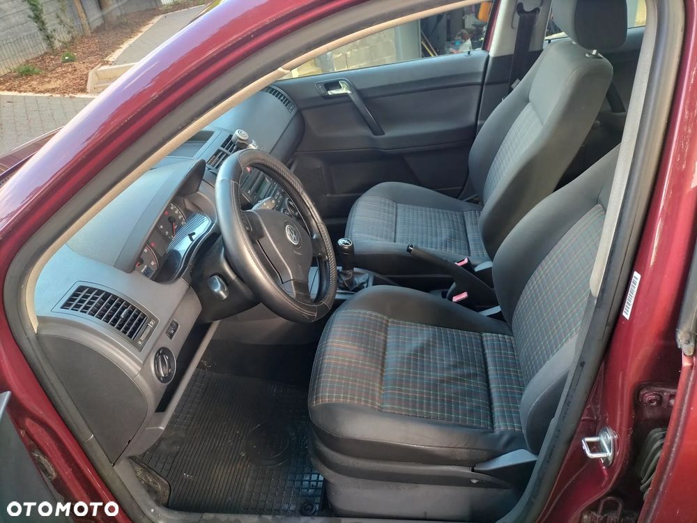 Volkswagen Polo - 7