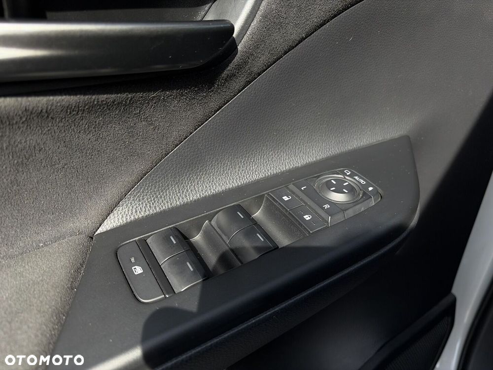 Toyota C-HR 2.0 PHEV Dynamic Force GR Sport - 28