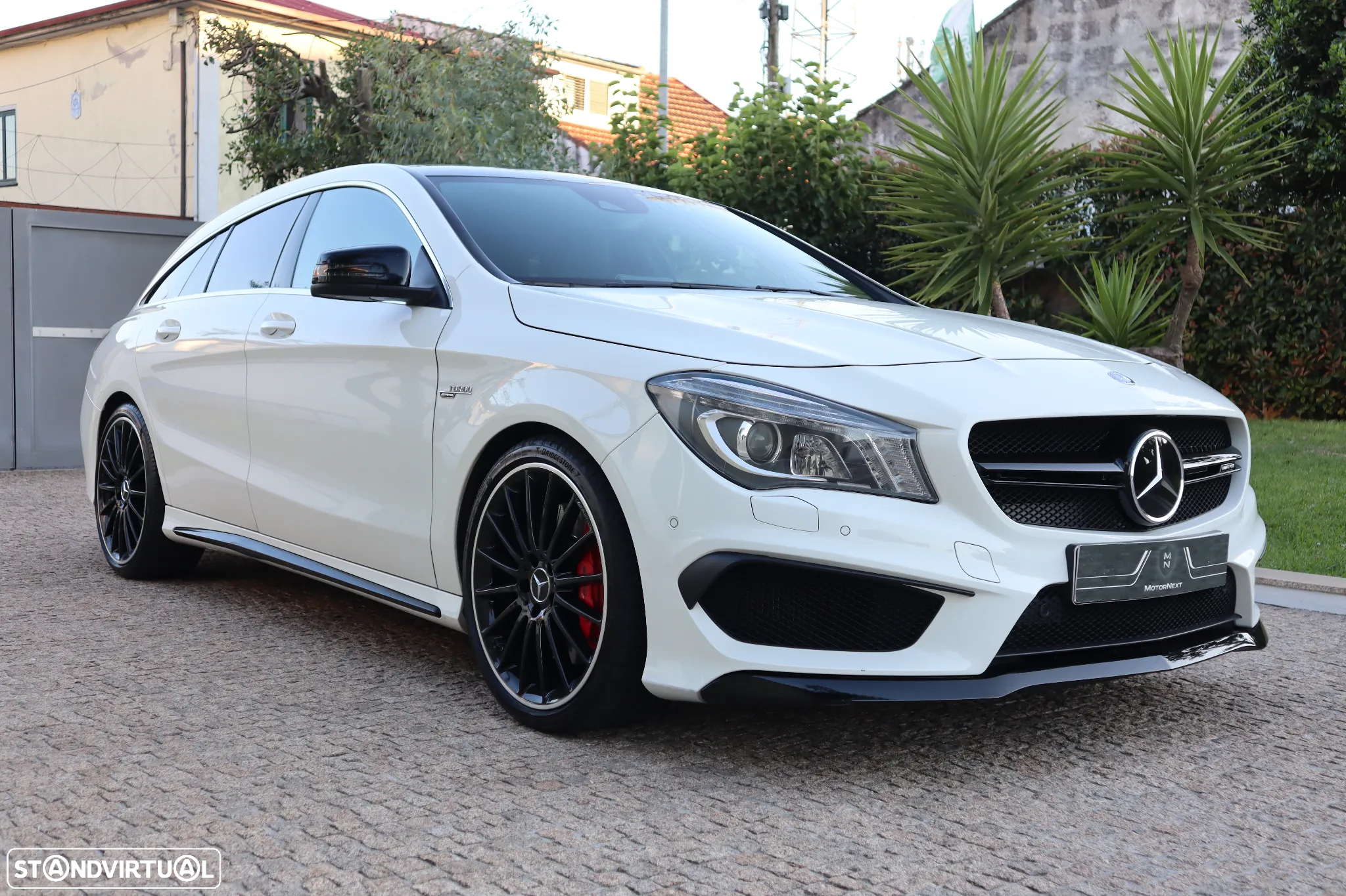 Mercedes-Benz CLA 45 AMG Shooting Brake 4Matic 7G-DCT - 2