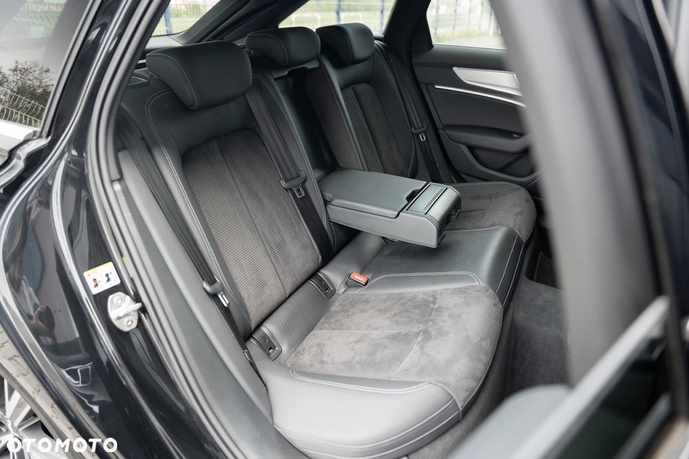 Audi A6 Avant 55 TFSI e quattro S tronic sport - 36