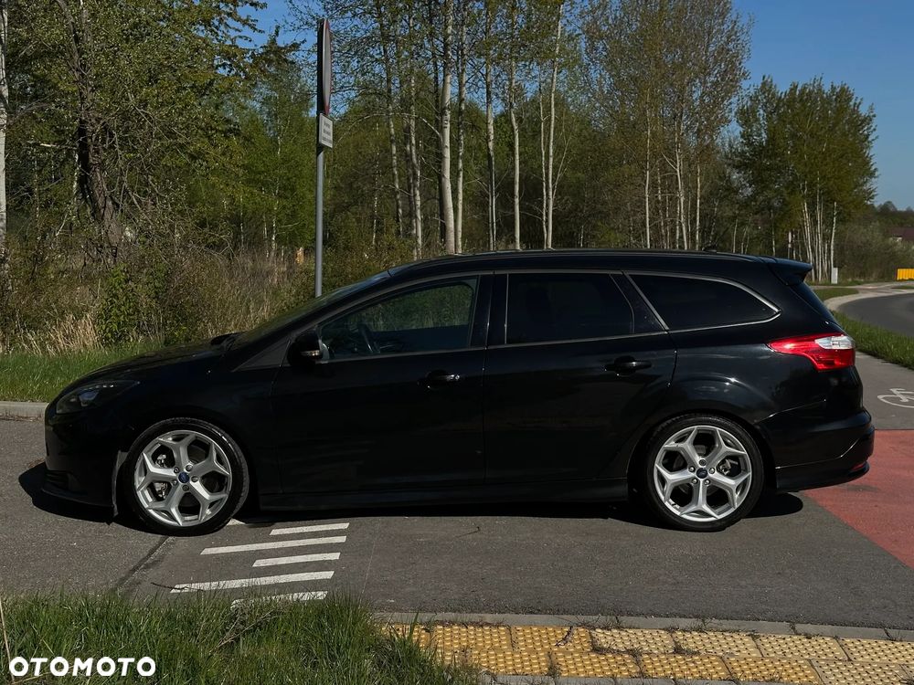 Ford Focus 2.0 EcoBoost ST mit Leder-Sport-Paket - 9