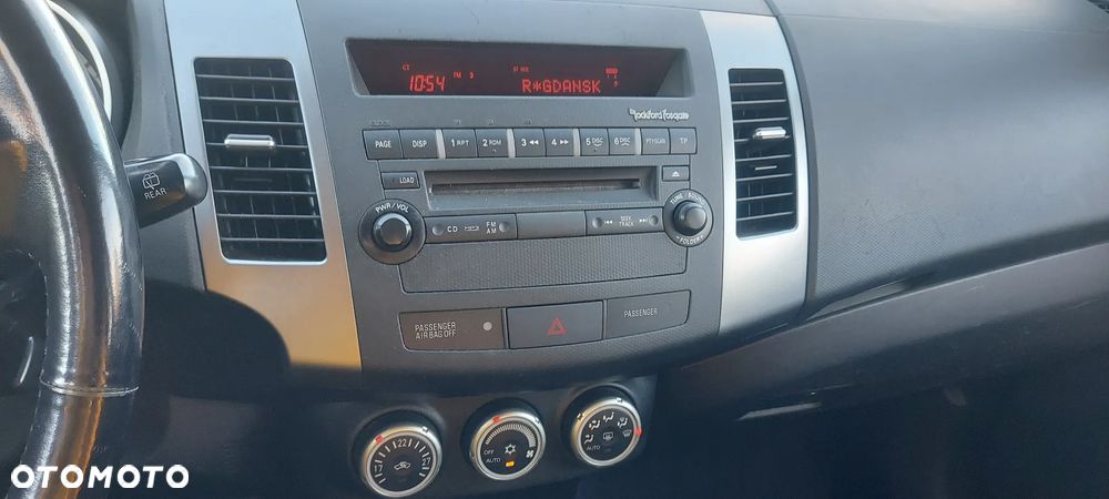 Mitsubishi Outlander 2.0 DID Intense + - 11