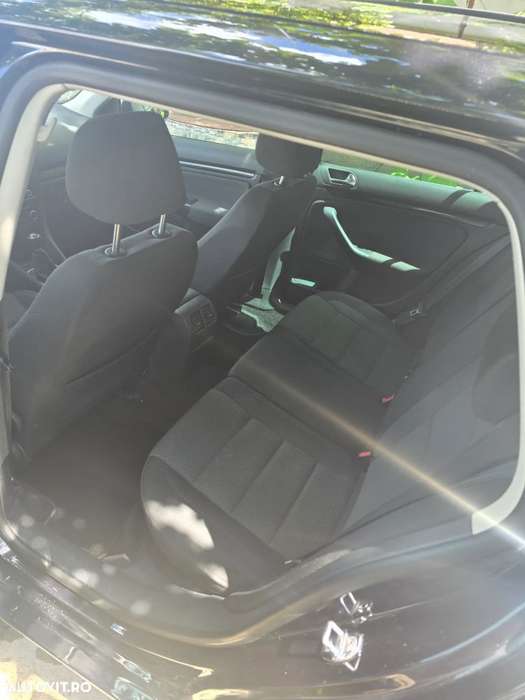 VOLKSWAGEN Golf 2011 — imagine 5