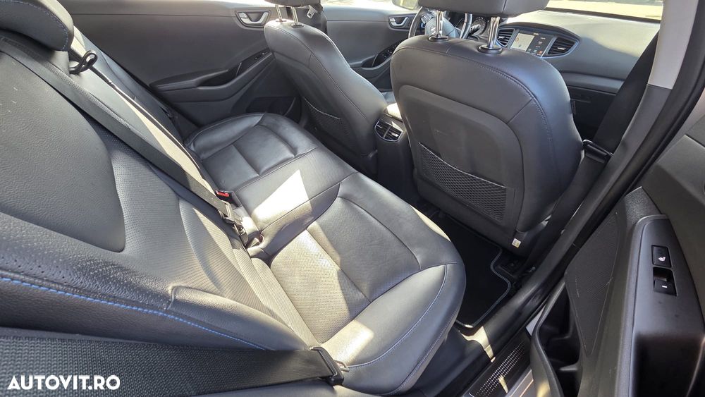 Hyundai IONIQ - 9
