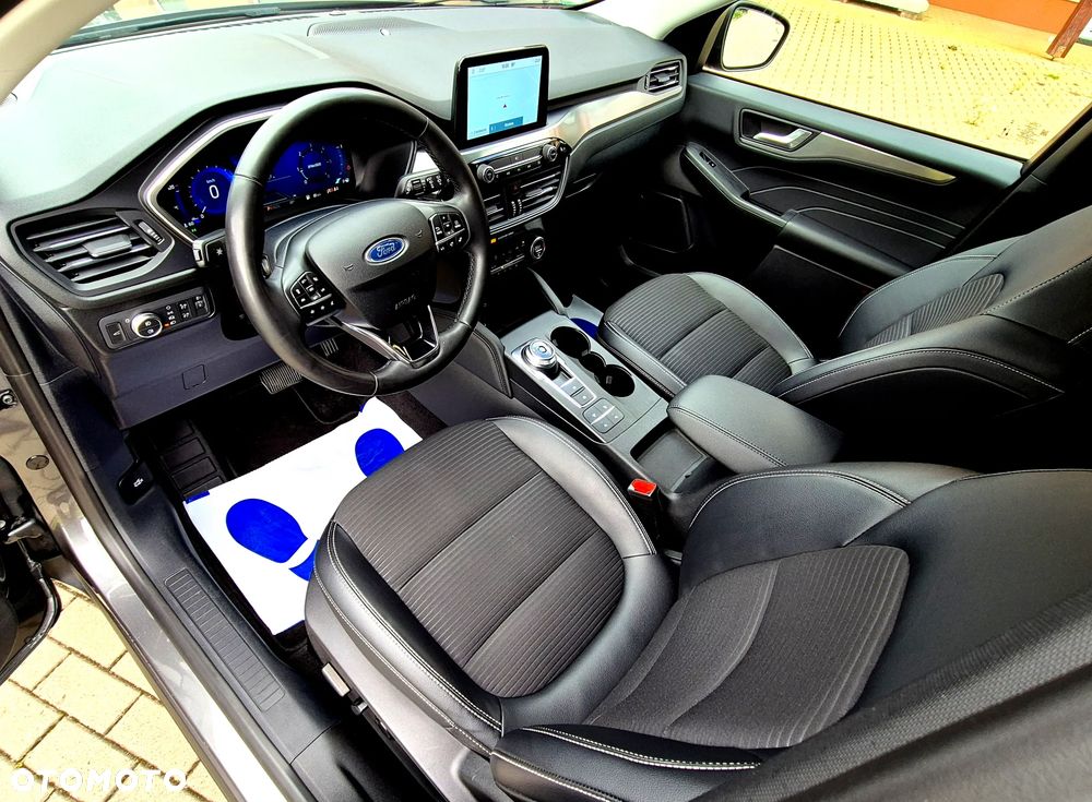 Ford Kuga 2.0 EcoBlue 4x4 TITANIUM X - 21
