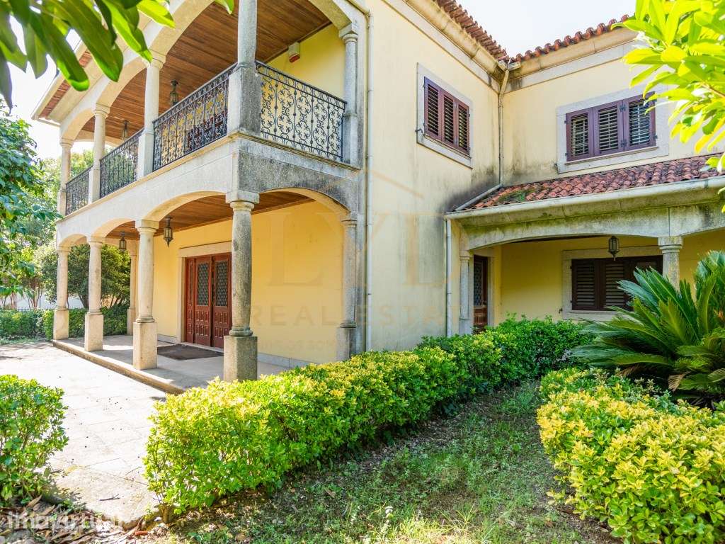 Moradia Senhorial com 6 Suites em Abragão, Penafiel | 704 m² de Con... - Grande imagem: 2/35