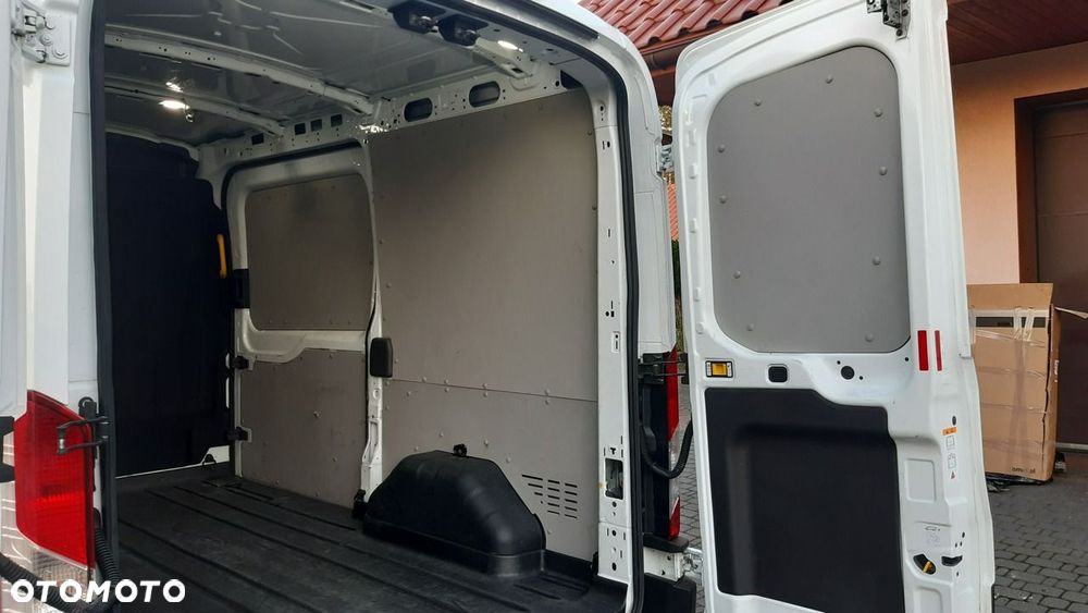 Ford Transit - 37