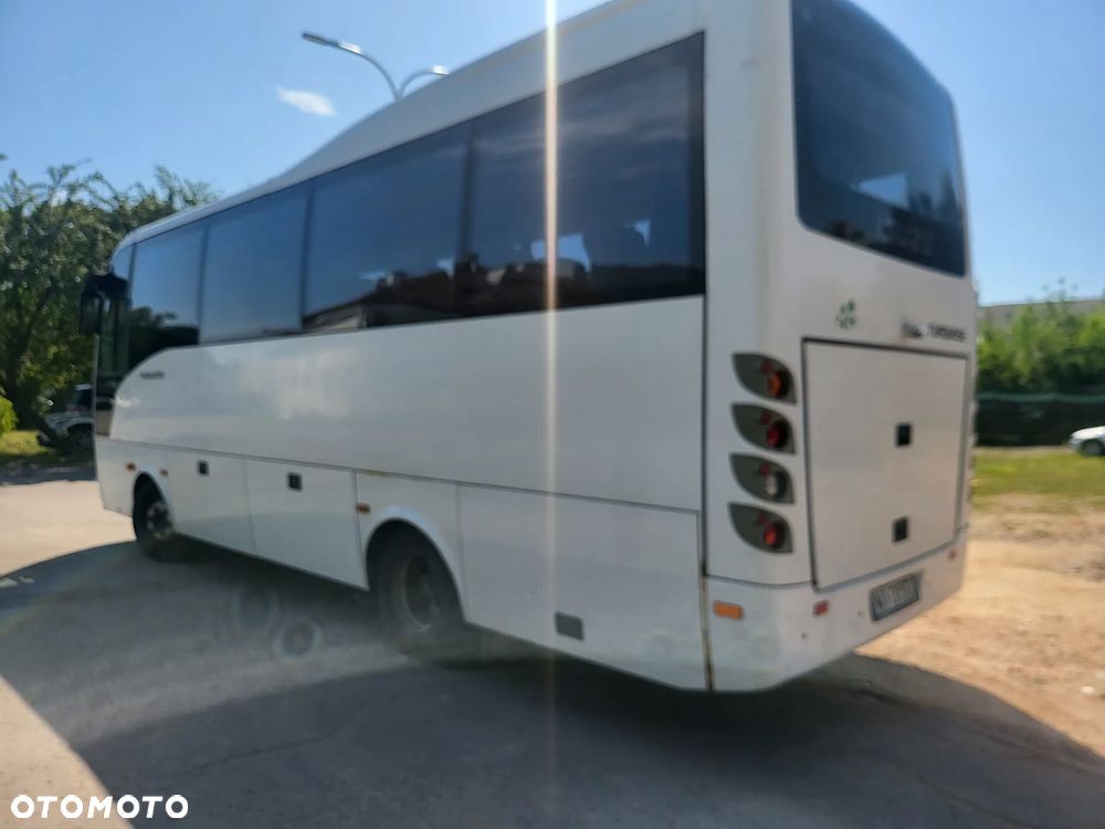 Isuzu TOURQUOISE - 4