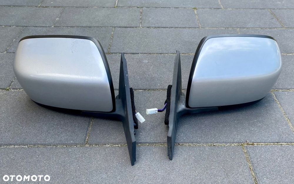 Mazda 5 CR 2005/2007 i 2008/2010r zderzak przedni tylny maska błotnik wzmocnienie belka chłodnice stan b.dobry Europa zwykle i xenon ksenon gołe i kompletne !!! Posiadam również zbiorniczki spryskiwaczy  spryskiwacze lamp  halogeny kratki  Grill i dużo innych Czesci do mazdy 5 CR !!! - 22