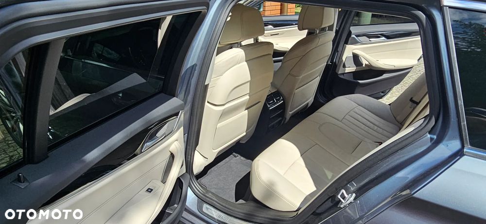 BMW Seria 5 520d - 11