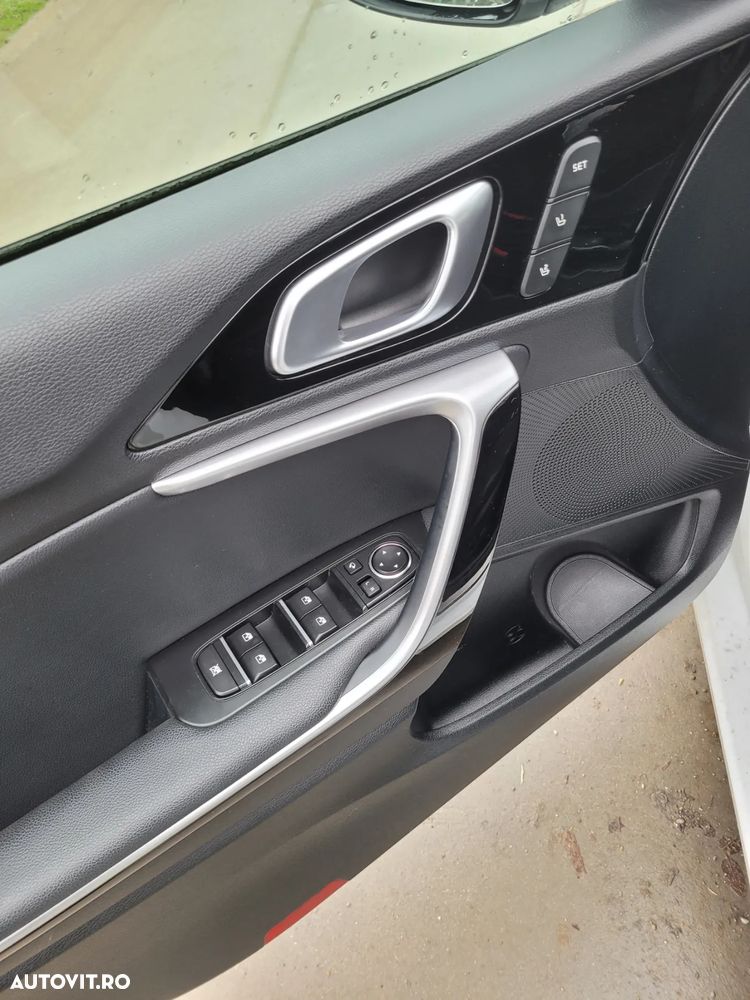 Kia Ceed SW 1.6 GDI DCT OPF Plug-in-Hybrid Spirit - 15