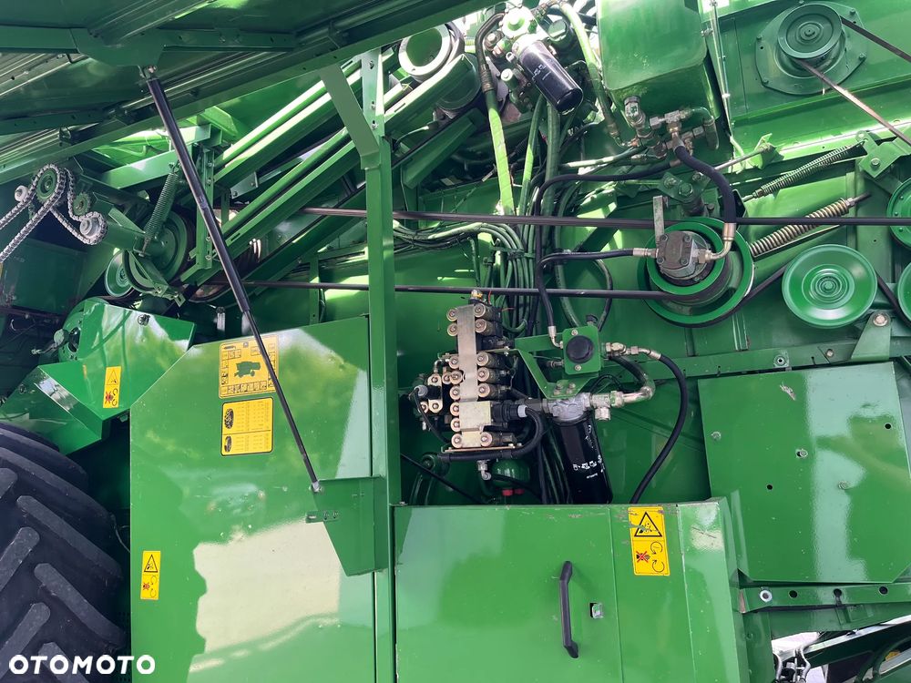 John Deere 2256 HillMaster - 9