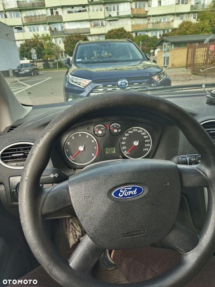 Ford Focus - 8
