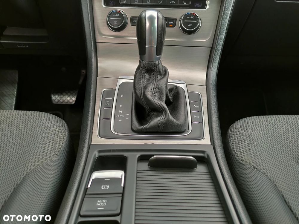 Volkswagen Golf 1.4 TSI BlueMotion Technology DSG Highline - 20