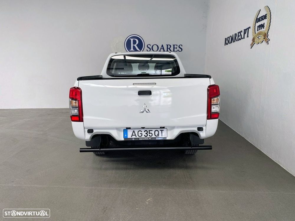 Mitsubishi L200 2.3 DI-D CD Invite 4WD - 6