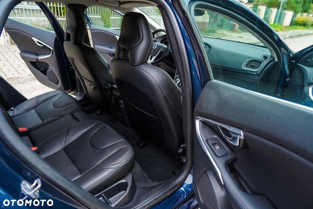 Volvo V40 D4 Geartronic Summum - 29