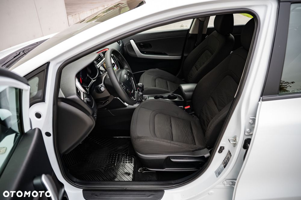 Kia Ceed - 14