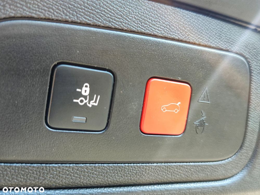 DS Automobiles DS 7 Crossback 1.6 PureTech Performance Line + - 21