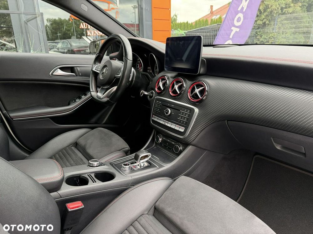 Mercedes-Benz Klasa A AMG 45 4Matic AMG Speedshift 7G-DCT - 27