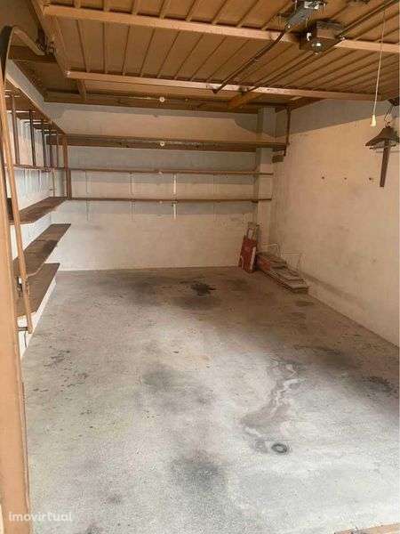 Alugo garagem centro de Coimbra - Grande imagem: 2/7