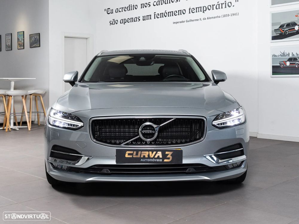 Volvo V90 2.0 D5 Momentum AWD Geartronic - 3