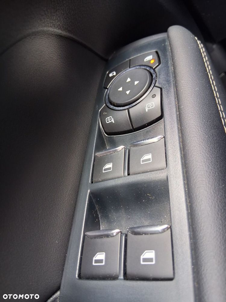 Volkswagen Amarok 3.0 V6 Tdi 240 km - 29