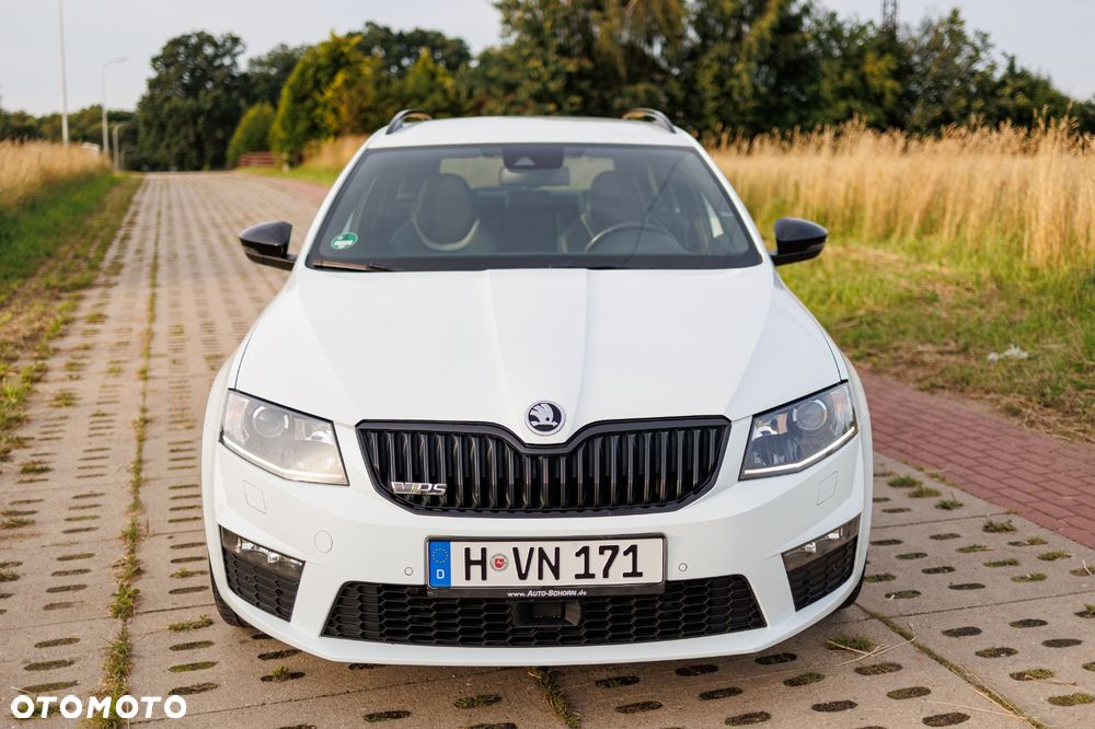 Skoda Octavia 2.0 TDI DSG RS - 22