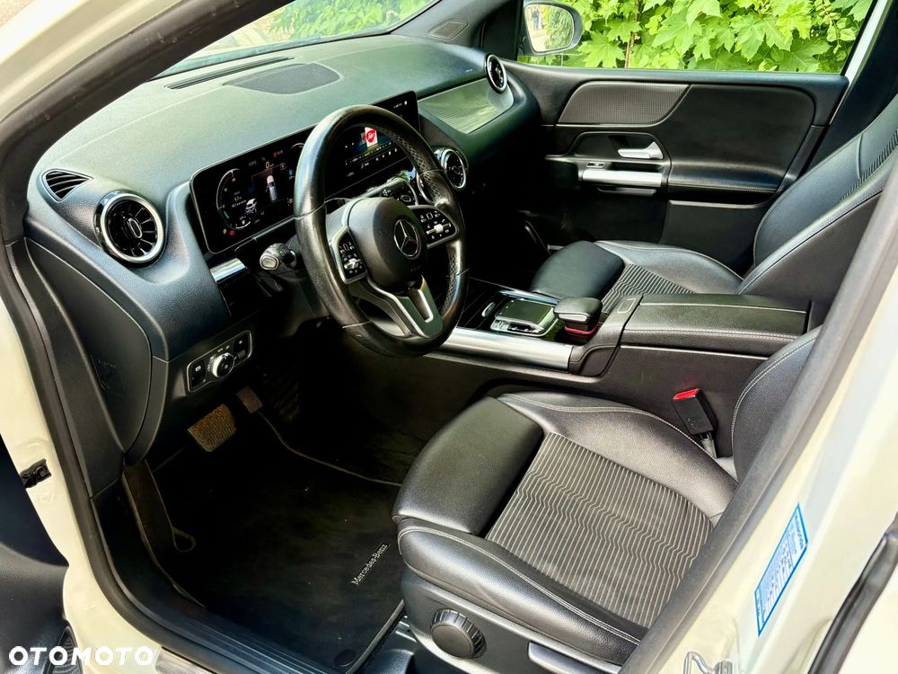Mercedes-Benz Klasa B 180 d 7G-DCT AMG Line - 6
