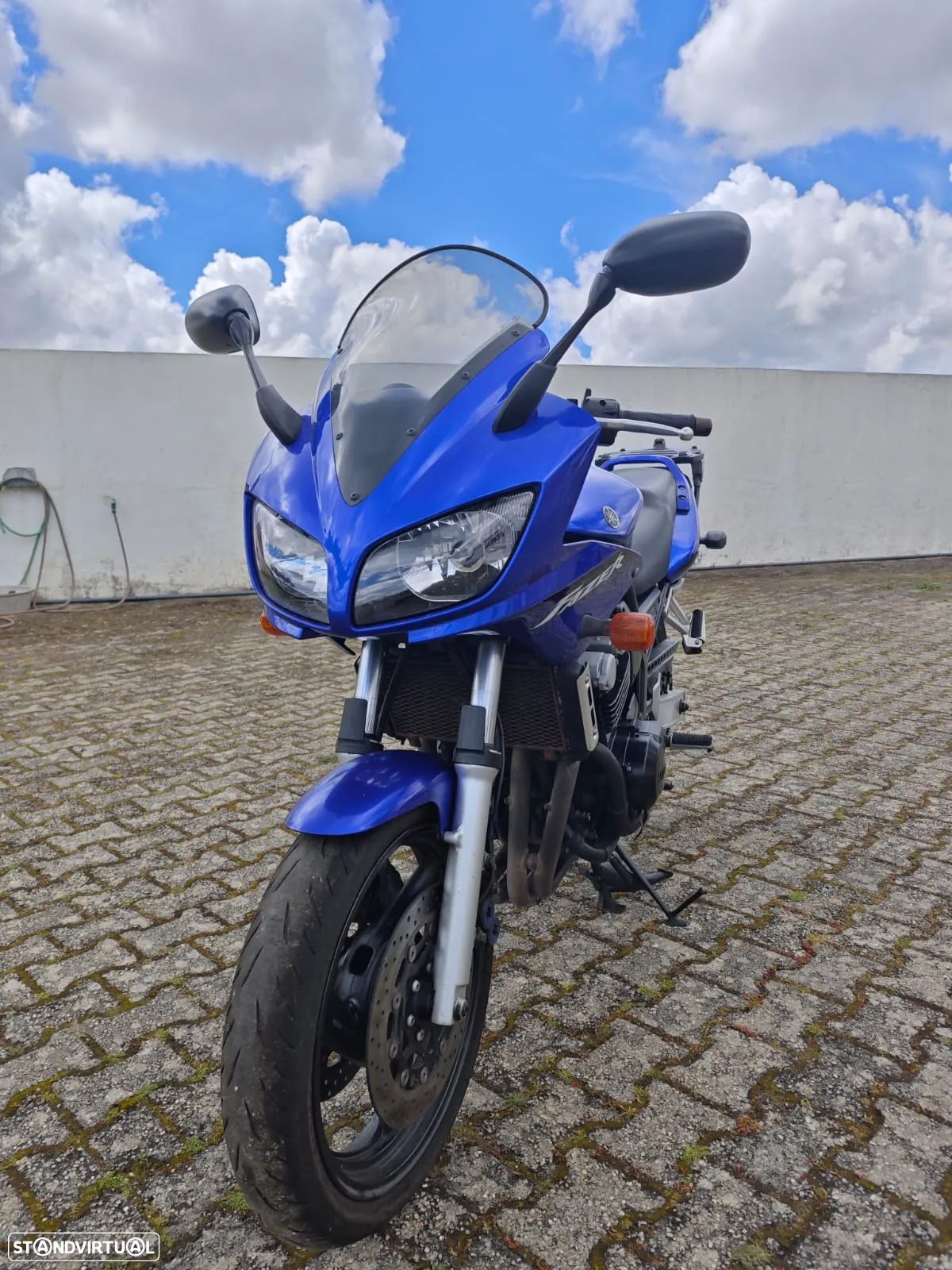 Yamaha FZS - 1