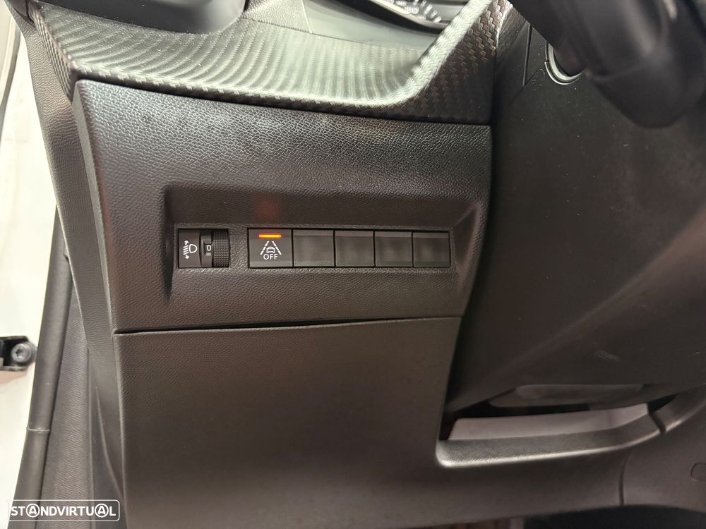 Peugeot 208 PureTech 100 Style - 42