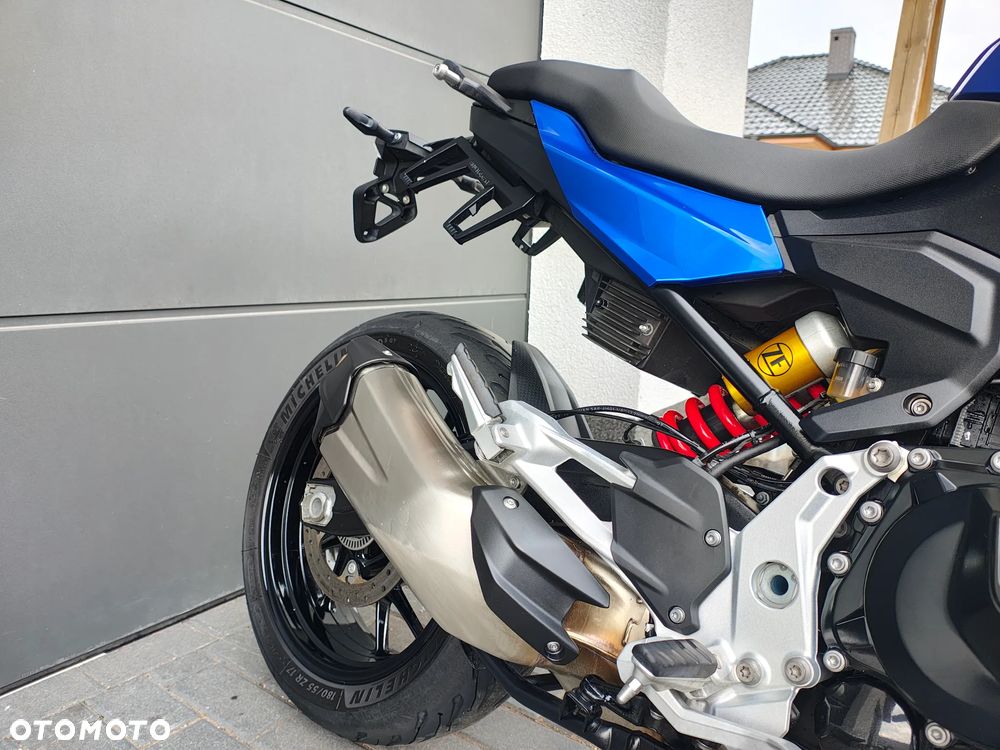 BMW XR - 19