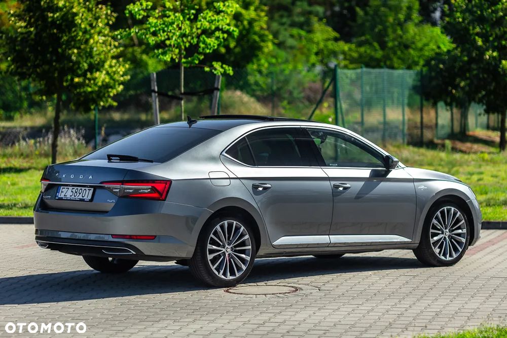 Skoda Superb 2.0 TDI SCR 4x4 L&K DSG - 11